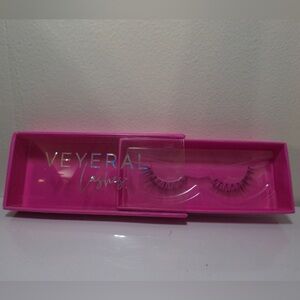 Veyeral Lashes